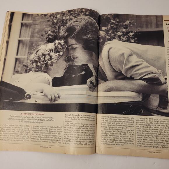 Jacqueline Kennedy Onassis Lot Of 3 Book And Magazines 1994 Time Newsweek - Picture 10 of 13